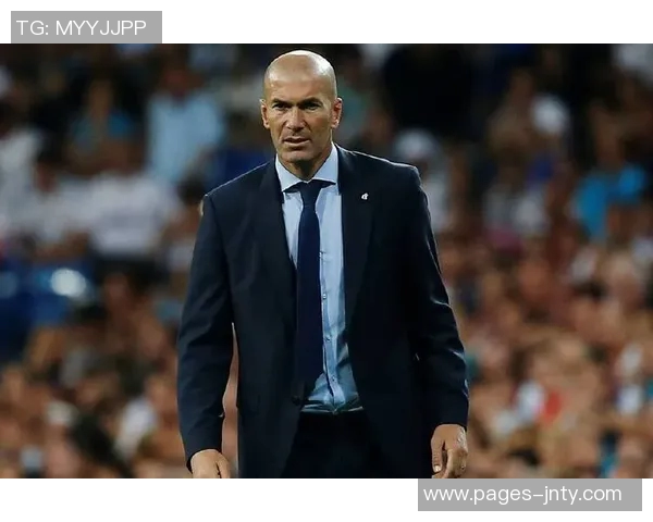 高价购票却失望而归齐达内活动引发混乱致签名会取消 高价购票却失望而归齐达内活动引发混乱致签名会取消