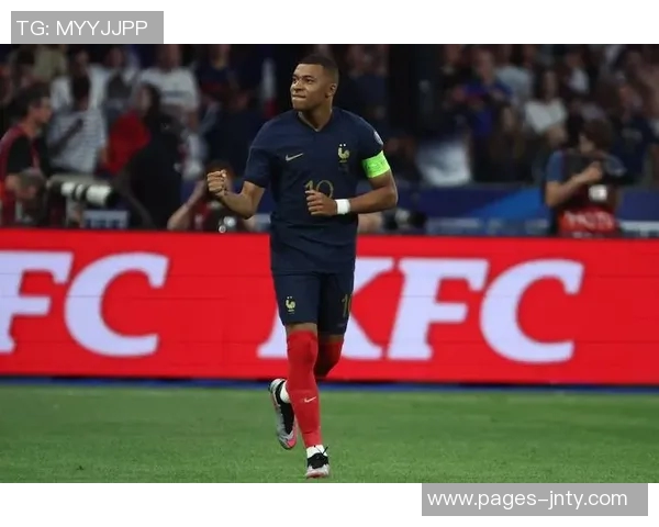 姆巴佩接过法国10号球衣责任普拉蒂尼称其理解重要性 姆巴佩接过法国10号球衣责任普拉蒂尼称其理解重要性