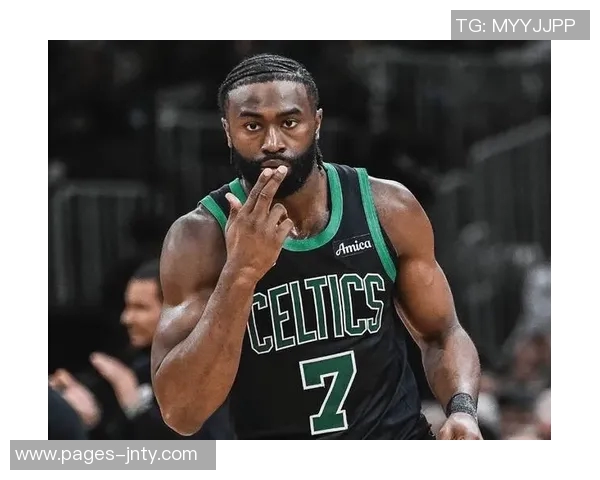 杰伦布朗轻松发挥仅用25分钟便斩获19分6篮板6助攻的精彩表现 杰伦布朗轻松发挥仅用25分钟便斩获19分6篮板6助攻的精彩表现